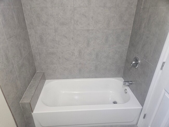 Building Photo - 3/2 DUPLEX