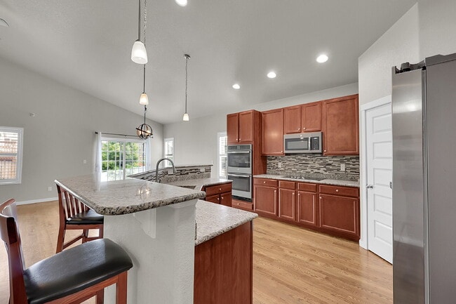 Building Photo - $3,150 - 5 Bed, 3 Bath Home in CO Springs ...