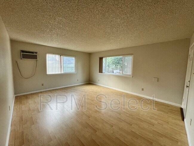 Primary Photo - 4552 Ashcroft Ave
