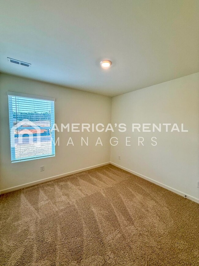 Building Photo - Spacious Single-Story Living in Vance, AL! View with 48 Hours Notice! REDUCED PRICE!  DEPOSIT PEN...