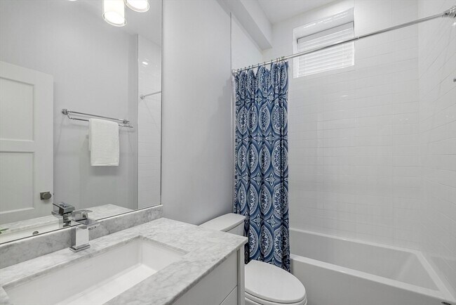 Building Photo - 1248 Beacon St
