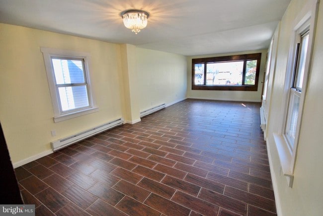 Building Photo - 107 9th Ave
