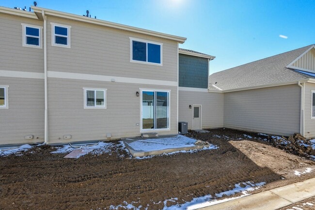Building Photo - Beautiful, Dog Friendly, 3 Bedroom, 2.5 Ba...