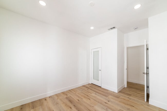 Building Photo - 6128 Orange St