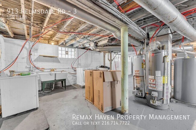 Building Photo - 913 Helmsdale Rd