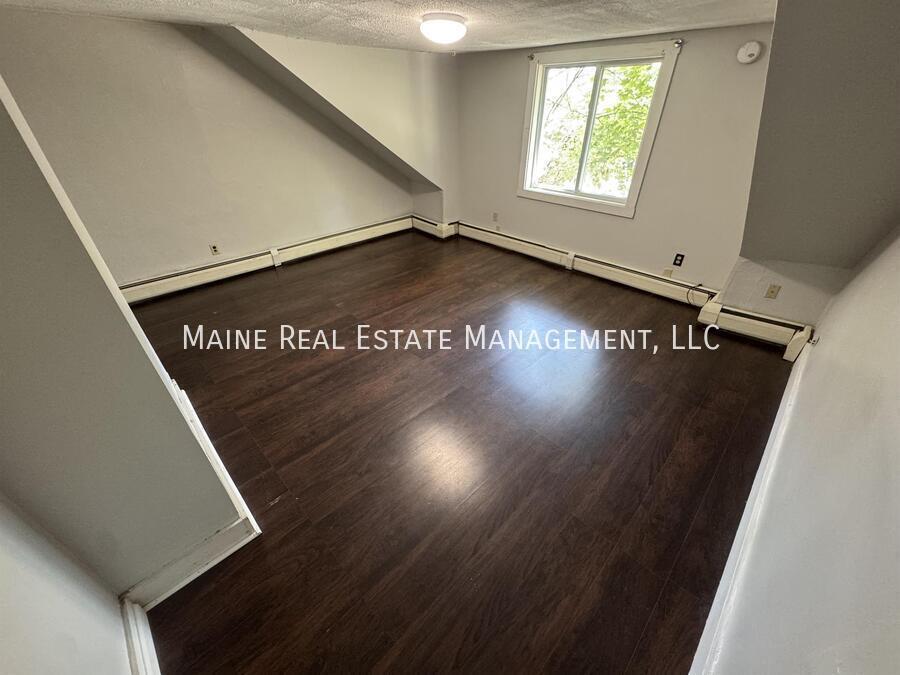 Building Photo - 16 Penobscot St