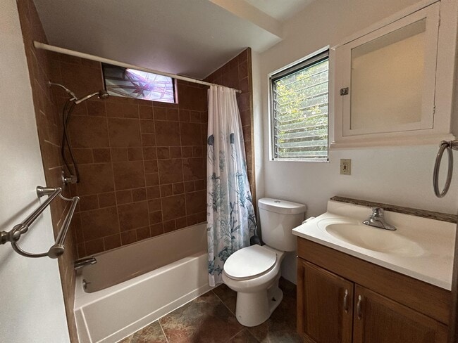 Building Photo - 15-2024-2024 23rd Ave