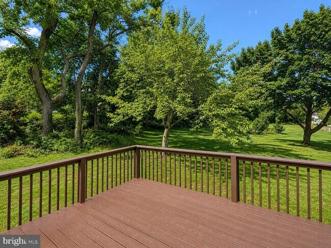 Building Photo - 902 Kirby Dr