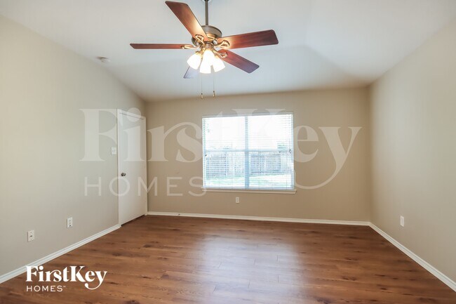 Building Photo - 17903 Seco Creek Ln