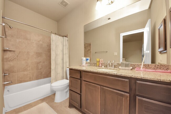 Building Photo - 2810 Auburn Glade Ct