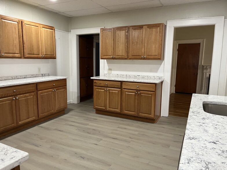 Kitchen - 190 Branch St