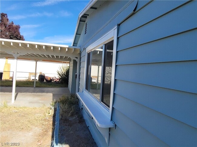 Building Photo - 1111 Arapaho Way