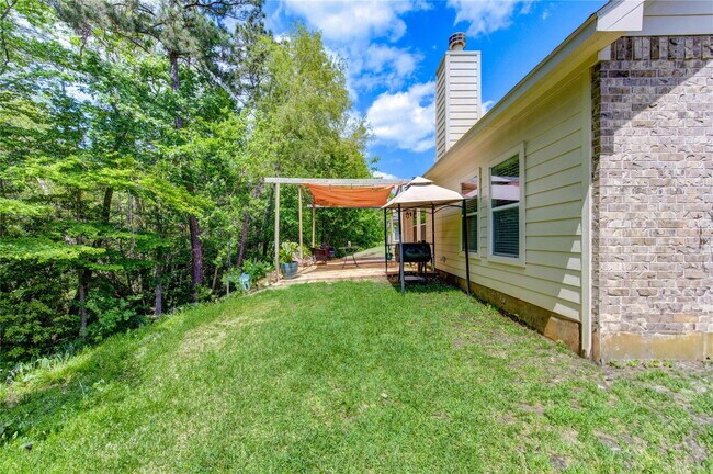 Building Photo - 10531 Sunflower Dr