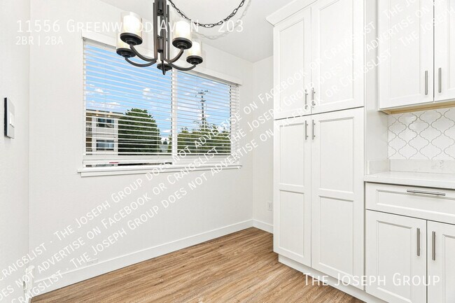 Building Photo - 11556 Greenwood Ave N
