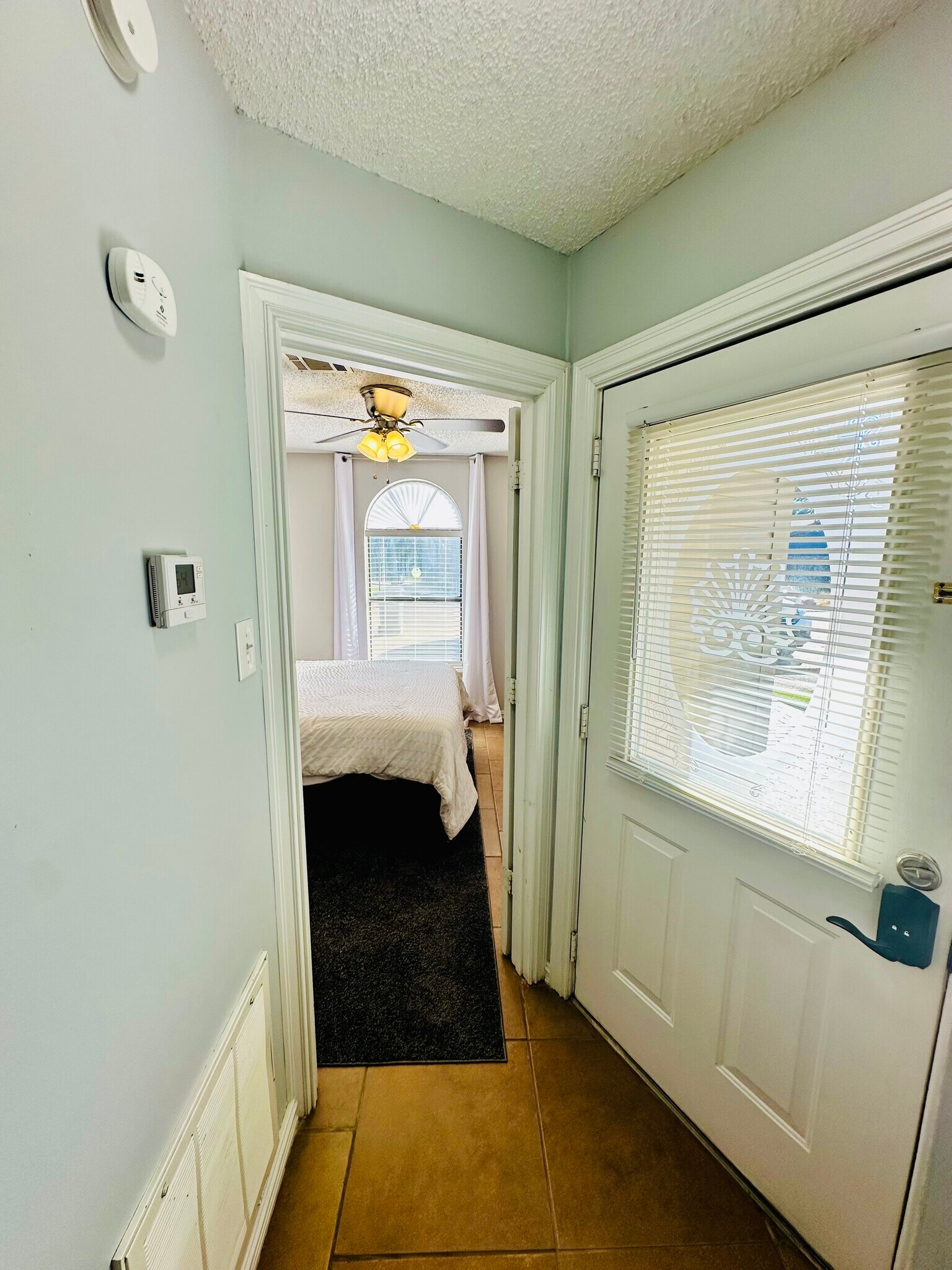 Building Photo - 110 Willow Branch Dr