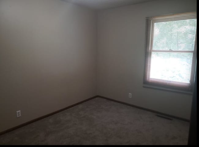 Building Photo - 290 Garfield St