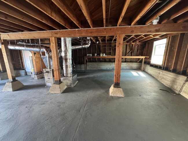 Building Photo - Remodeled 2BR/1BA Single Family Home in Su...