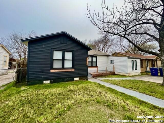 Building Photo - 1110 Clower-