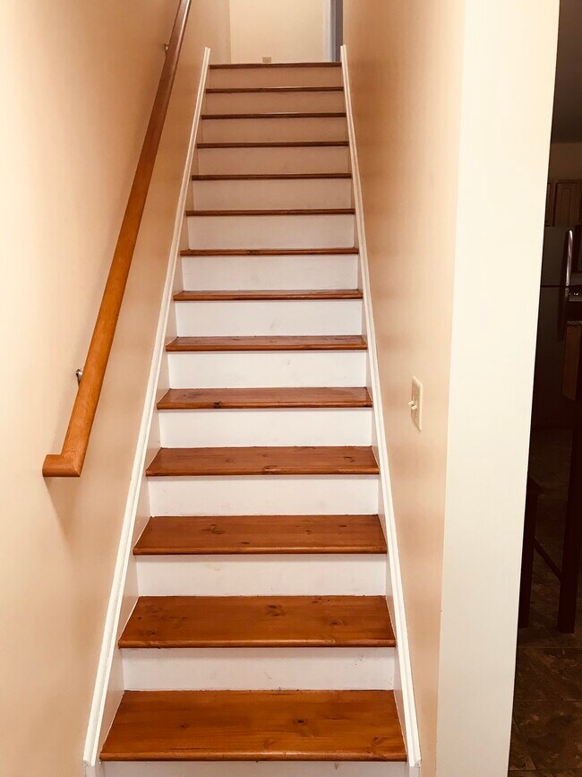 Building Photo - 124 Birdseye View Drive