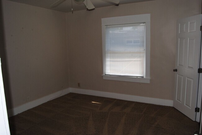 Building Photo - 1730 3rd St