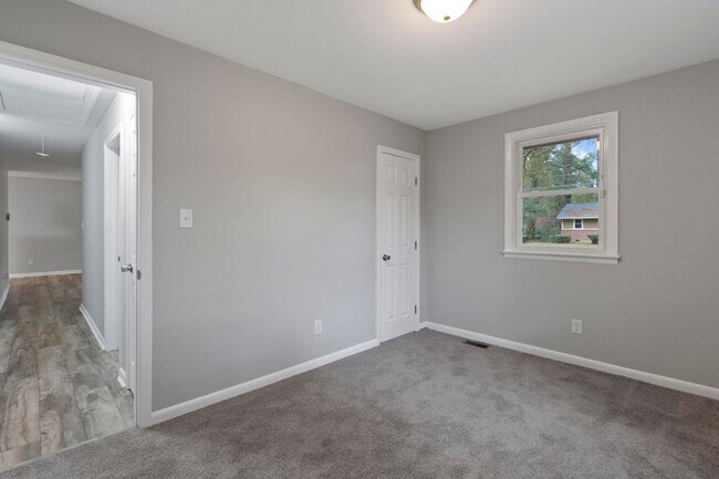 Building Photo - House for Rent in Jacksonville!