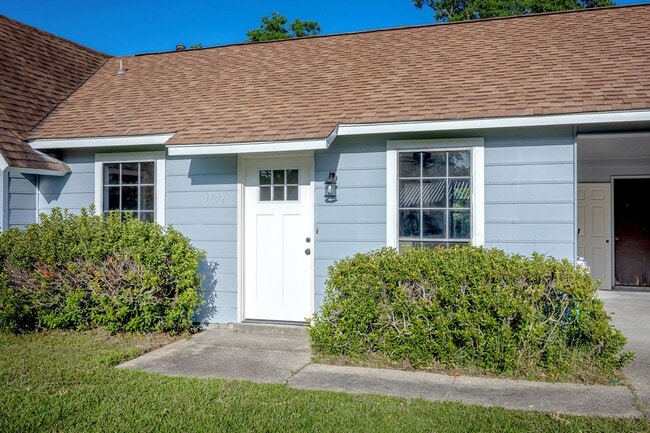 Building Photo - Charming 3-Bed, 1-Bath Home - Fully Remodeled & Move-In Ready!