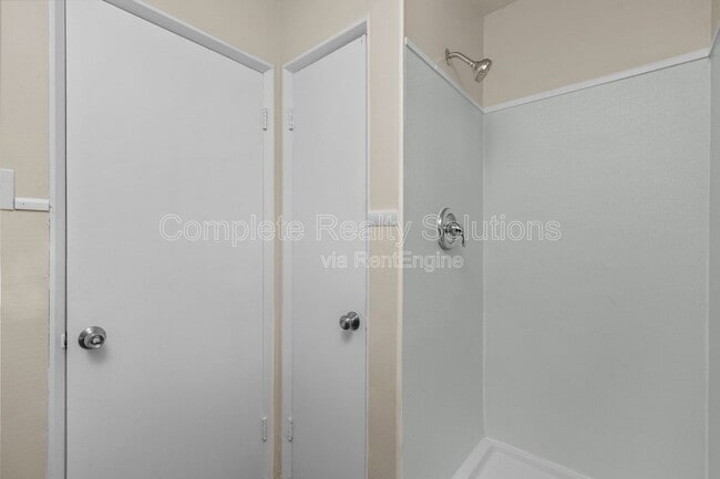 Building Photo - 62 Capitol Hill Dr