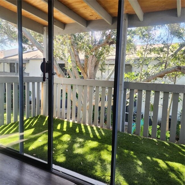 Building Photo - 876 116th Ave N