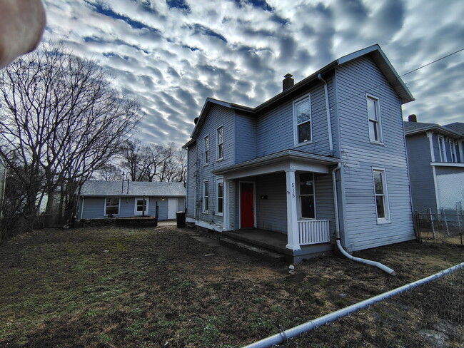 Building Photo - 515 Crawford St