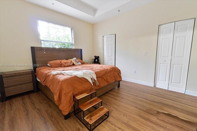 Building Photo - 12442 Emerald Creek Ct
