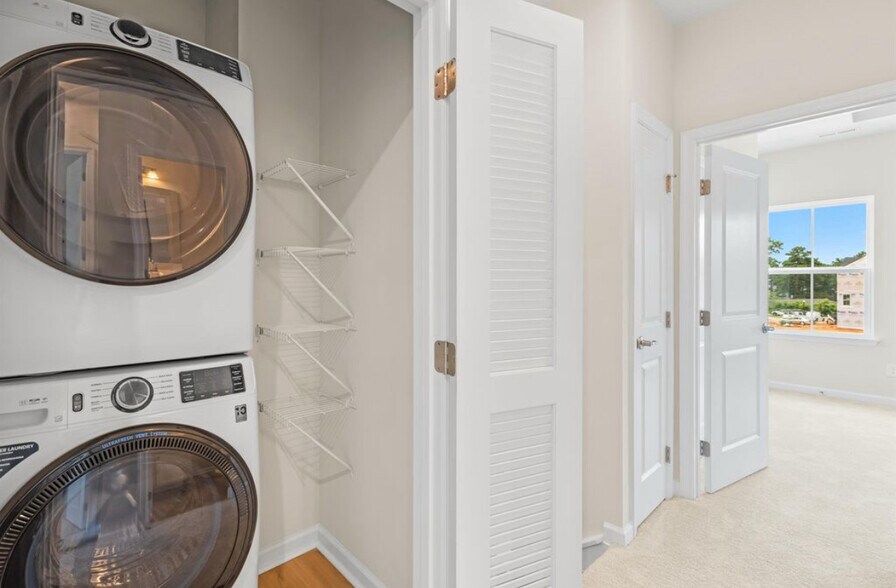 Building Photo - Room in Townhome on Beeler Ln