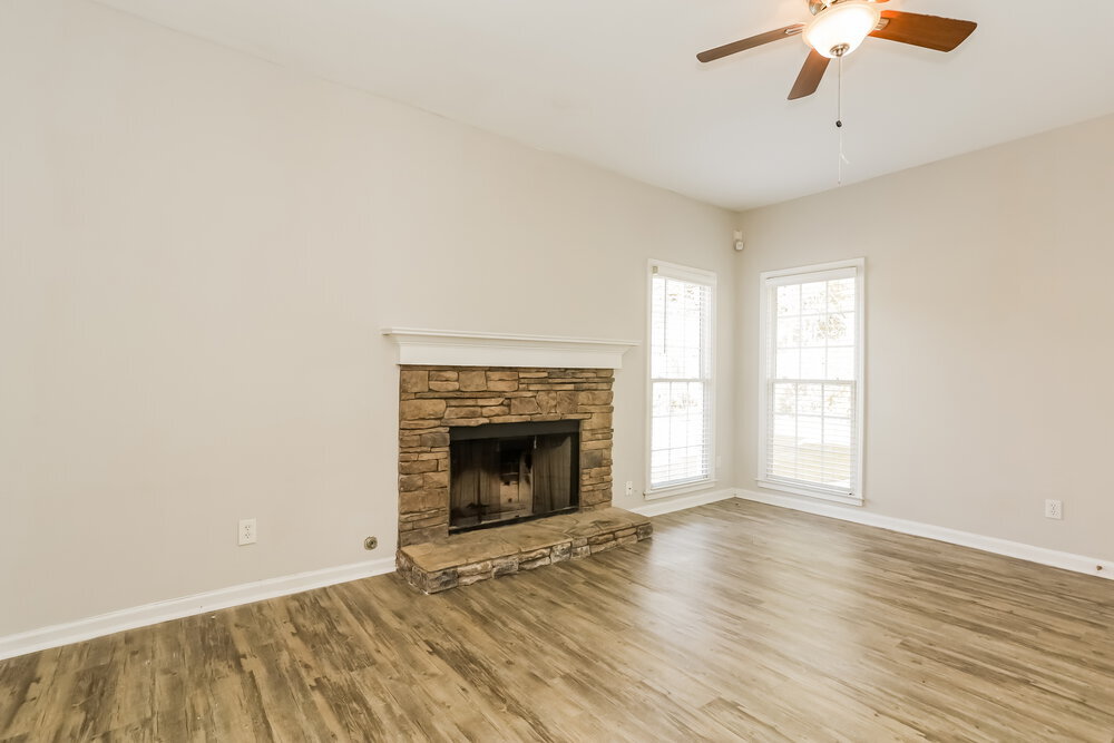 Building Photo - 3833 Misty Lake