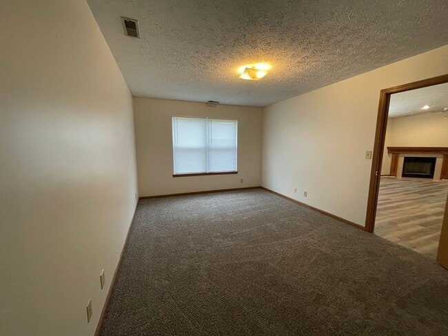 Building Photo - UPDATED 3 BR HOME IN PRIME WEST LAFAYETTE ...