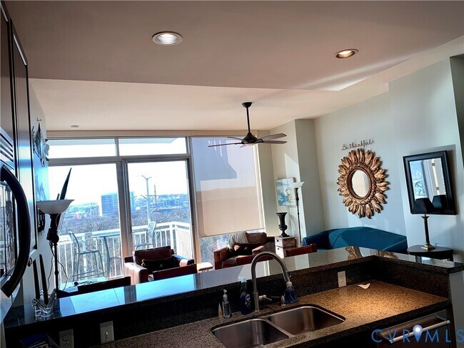 Building Photo - 301 Virginia St