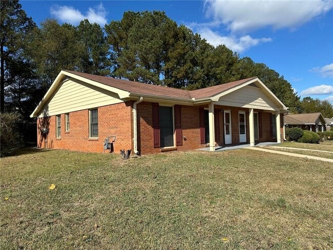 Building Photo - 2599 Shore Wood Ct NE