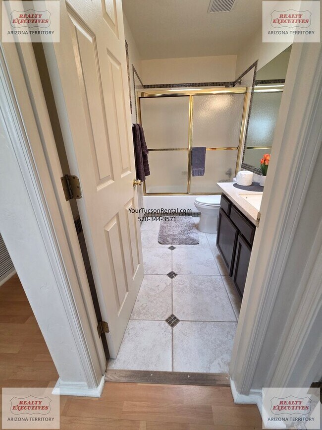 Building Photo - NE off Wrightstown & Pantano 3/2 with pool, patio and loads of upgrades