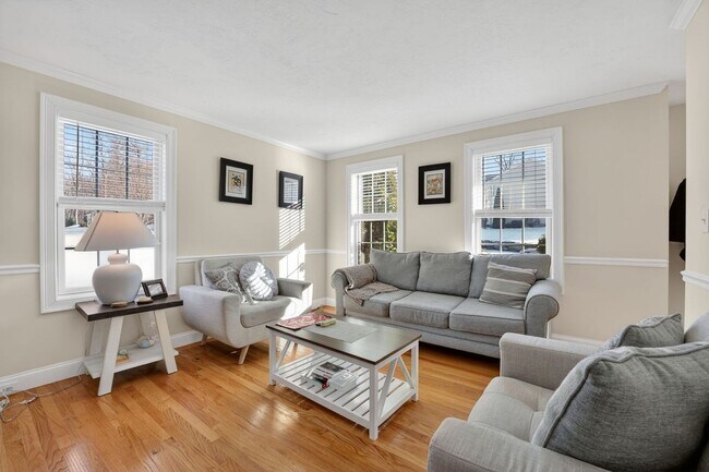 Building Photo - Spacious 4BR House in Millbury