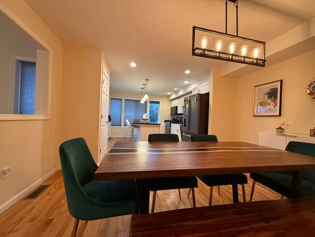 Building Photo - 32 John Hancock Dr