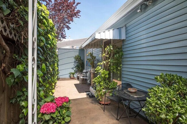 Building Photo - 101 Linden Ave