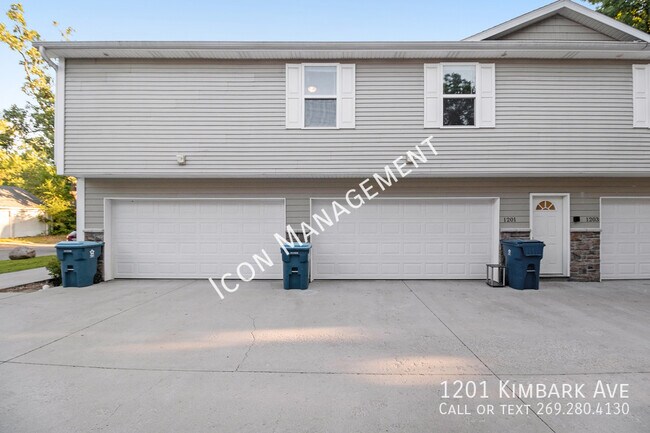 Building Photo - 1201 Kimbark Ave