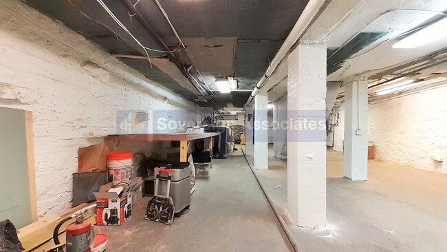 Building Photo - Full basement for commercial use/workspace