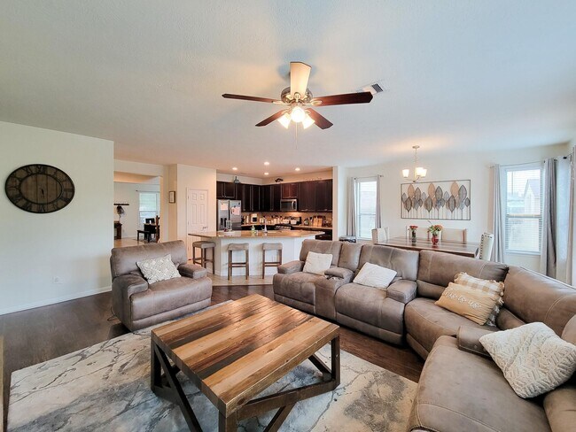Building Photo - 5046 Longlane Dr