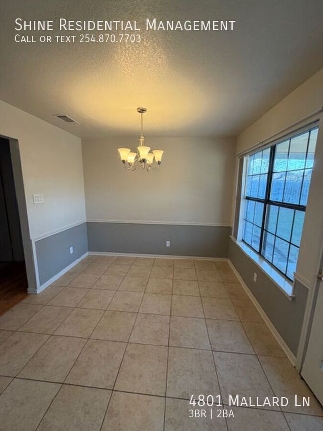 Building Photo - 4801 Mallard Ln