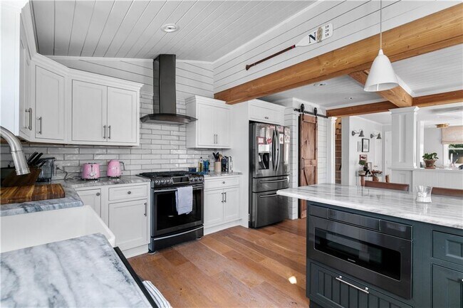 Building Photo - 17 West St