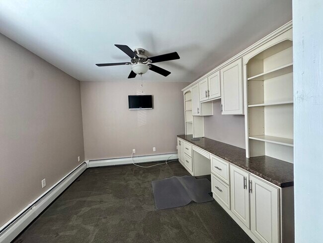 Building Photo - 789 Mt Pleasant St