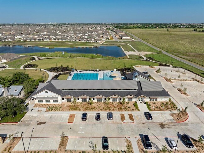 Building Photo - 2111 Speidel Dr