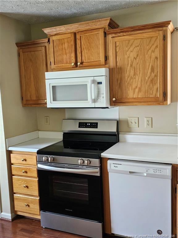 Building Photo - 7109 Summerlin Dr