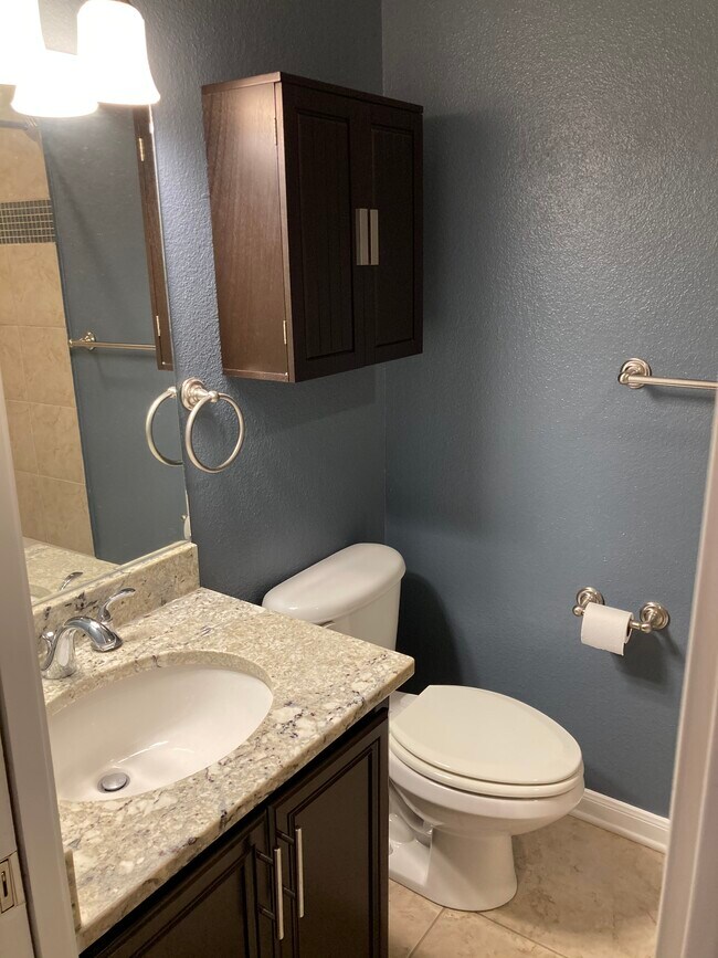 Building Photo - 100 Lorenz Rd