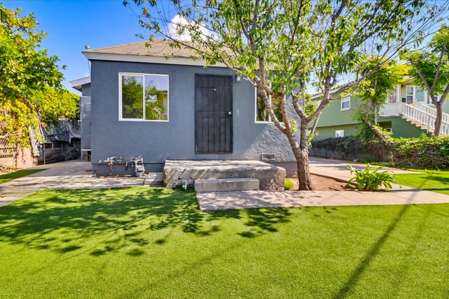 Building Photo - 851 33rd St