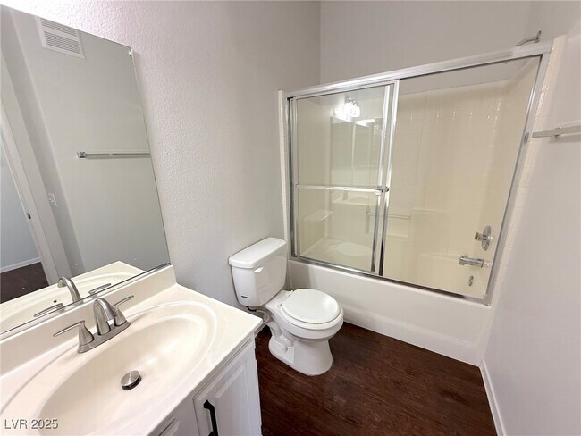 Building Photo - 5655 E Sahara Ave